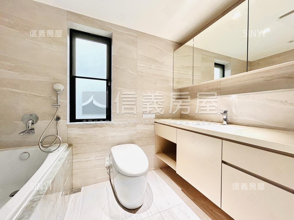 雙敦三房帶坡平雙車位房屋室內格局與周邊環境