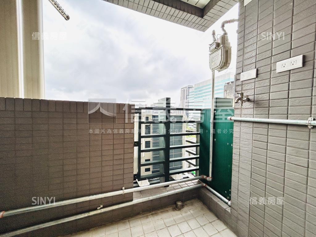 雙敦三房帶坡平雙車位房屋室內格局與周邊環境