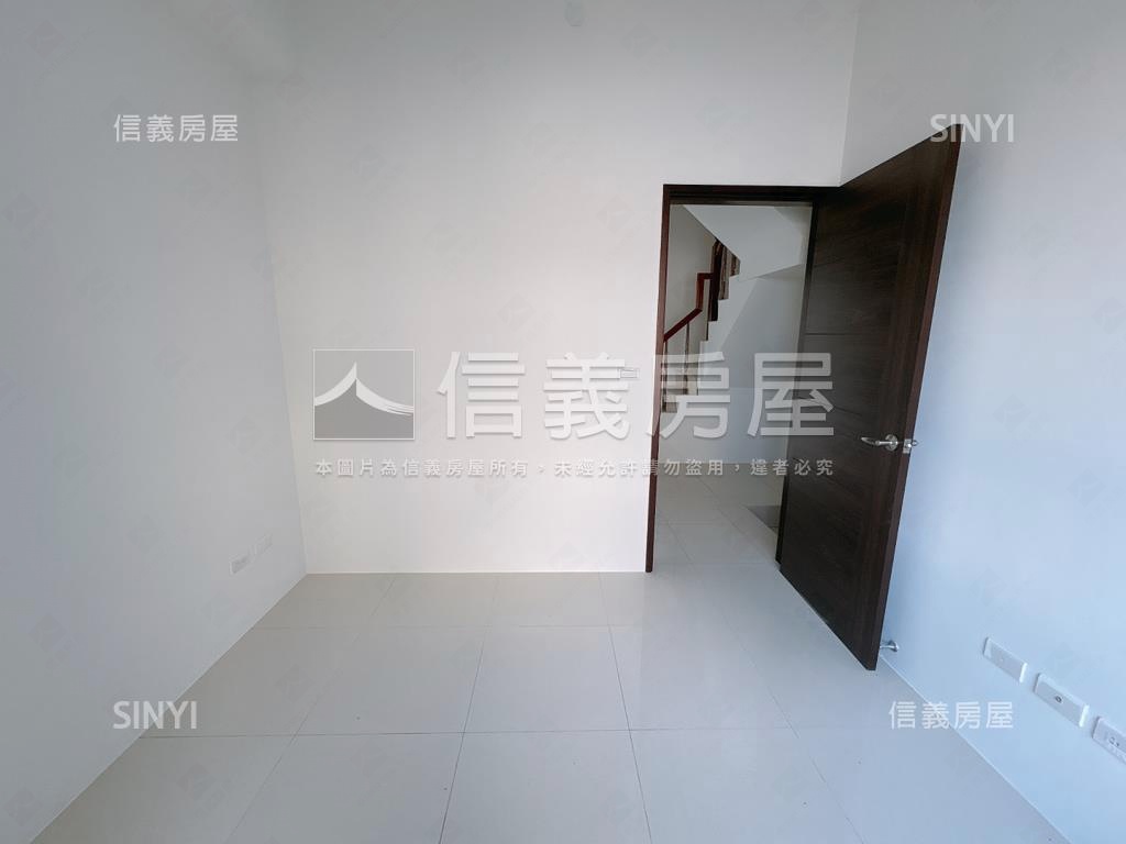 全新完工多戶可選臨路墅Ｄ房屋室內格局與周邊環境
