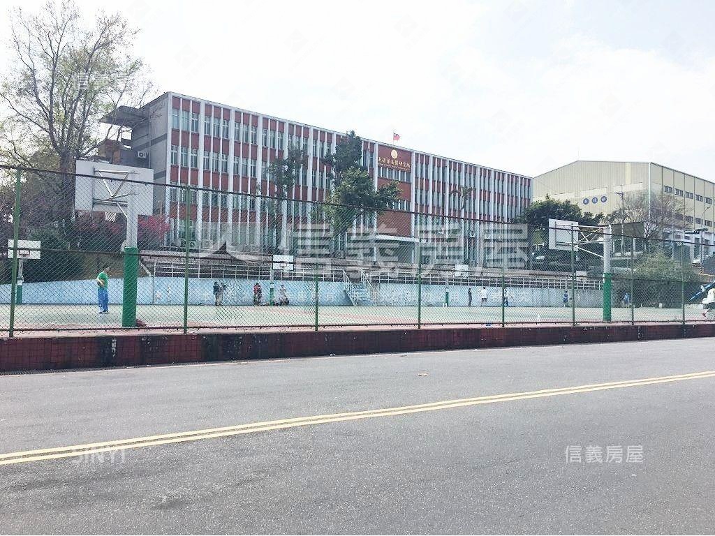 積穗黃金二樓房屋室內格局與周邊環境