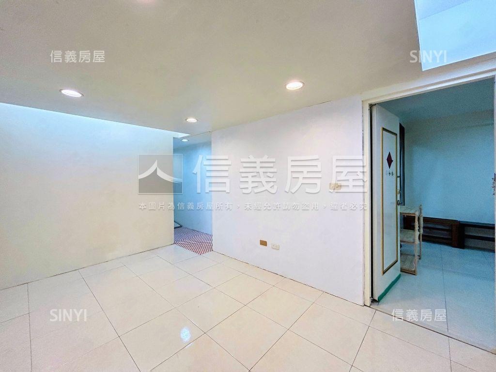 近北區中國醫３房二樓公寓房屋室內格局與周邊環境