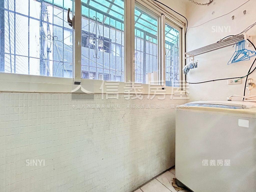 近北區中國醫３房二樓公寓房屋室內格局與周邊環境