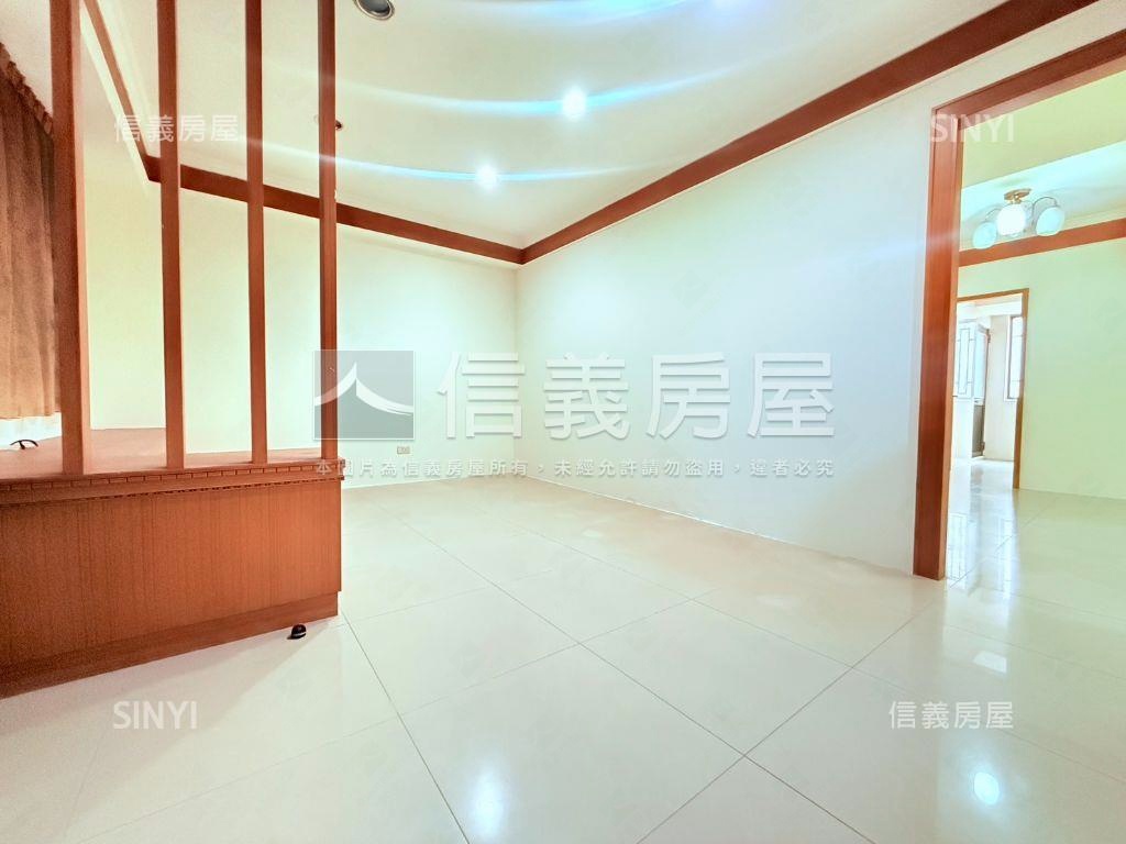 西屯青青校樹大三房平車位房屋室內格局與周邊環境
