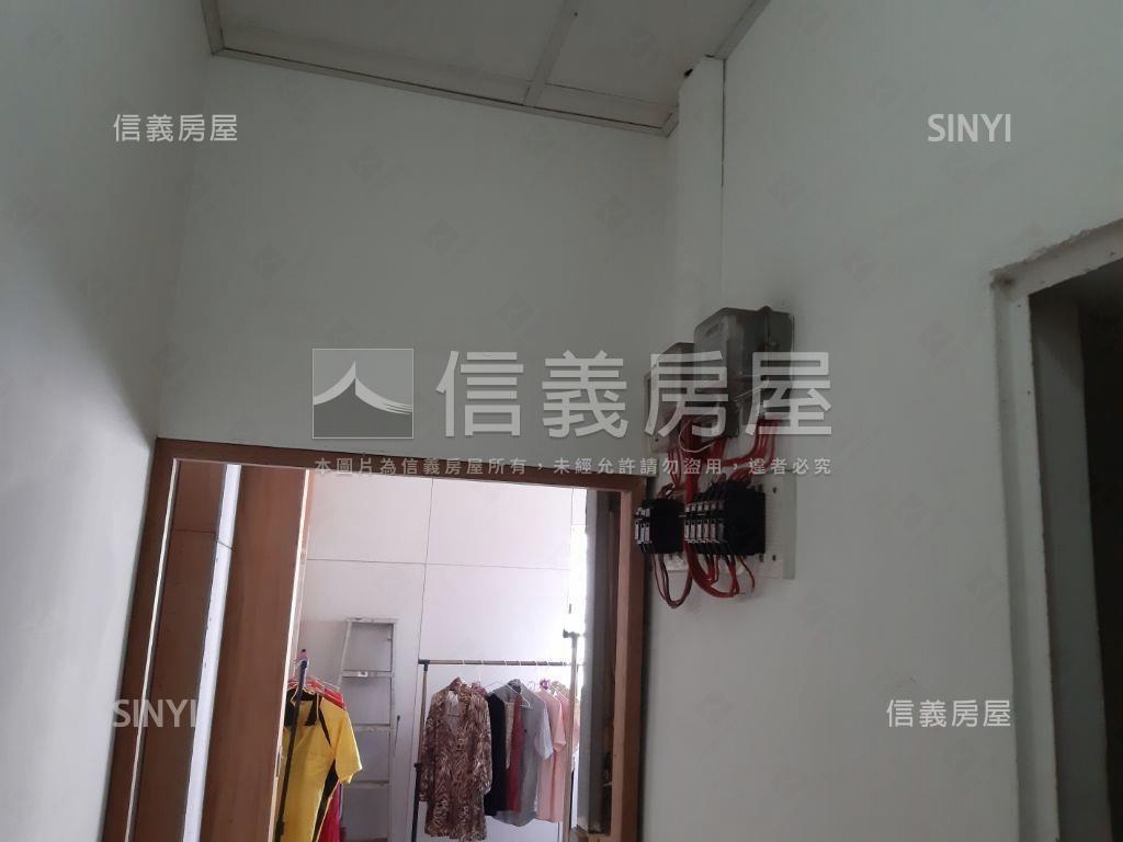 中山路鬧區金雞邊間店套房屋室內格局與周邊環境