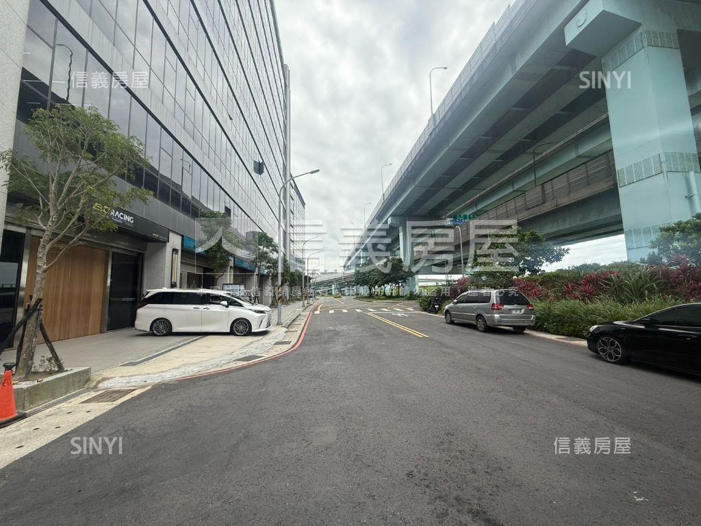 智富時代挑高廠辦★店面房屋室內格局與周邊環境