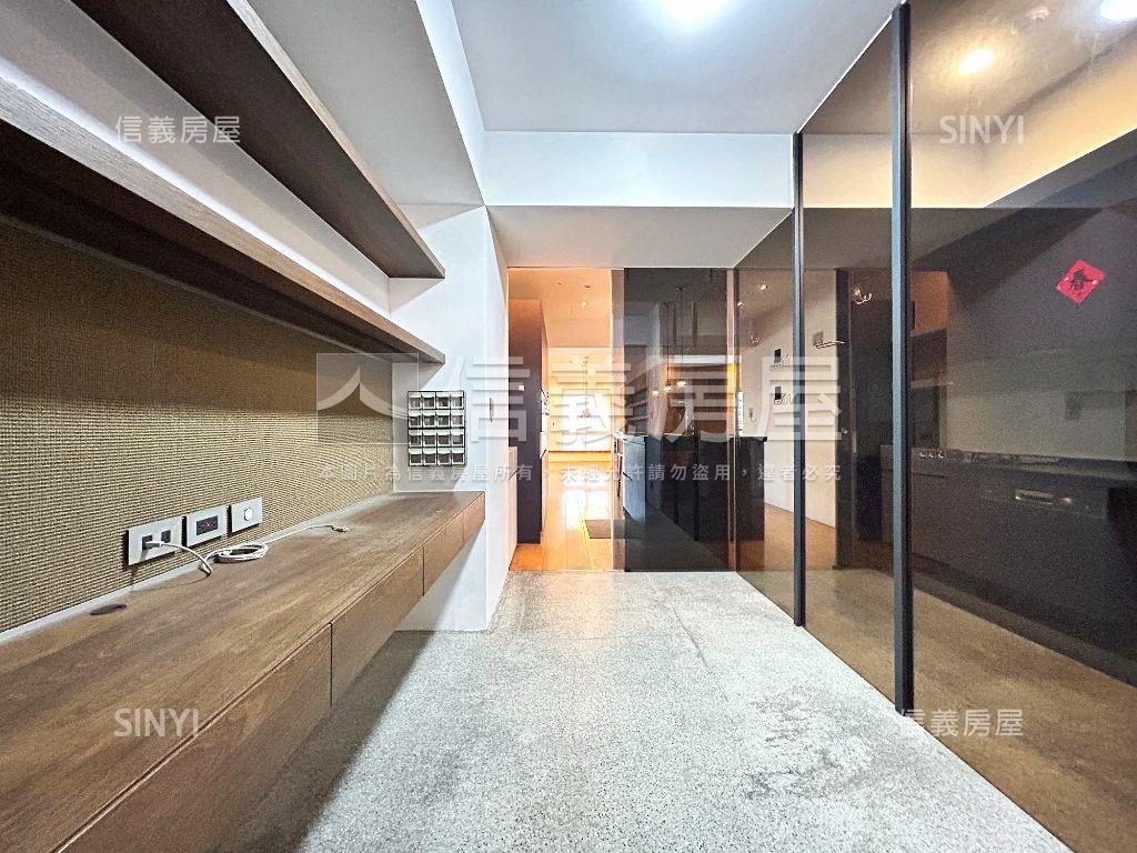 國美館正園道國泰鋼骨名宅房屋室內格局與周邊環境