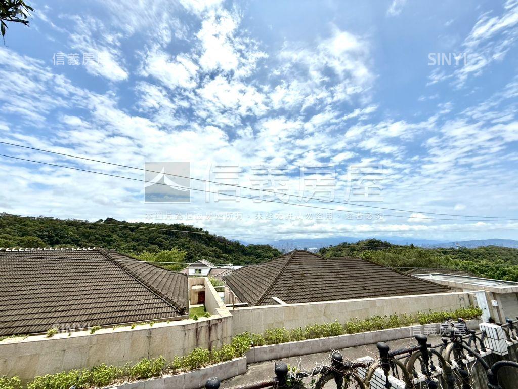 遠眺綠意．威靈頓山莊房屋室內格局與周邊環境