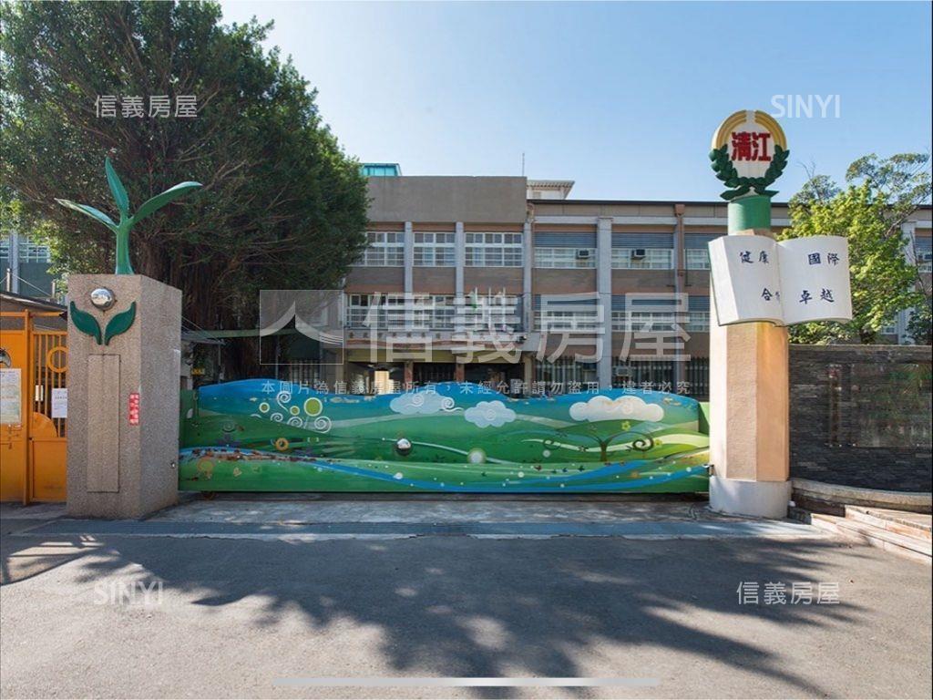 遠眺綠意．威靈頓山莊房屋室內格局與周邊環境