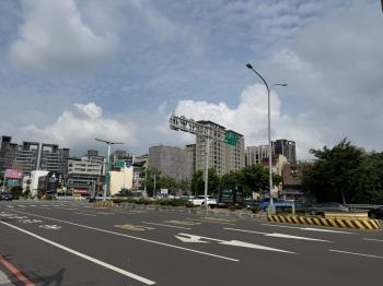 臨路透店店效高｜勝利六街