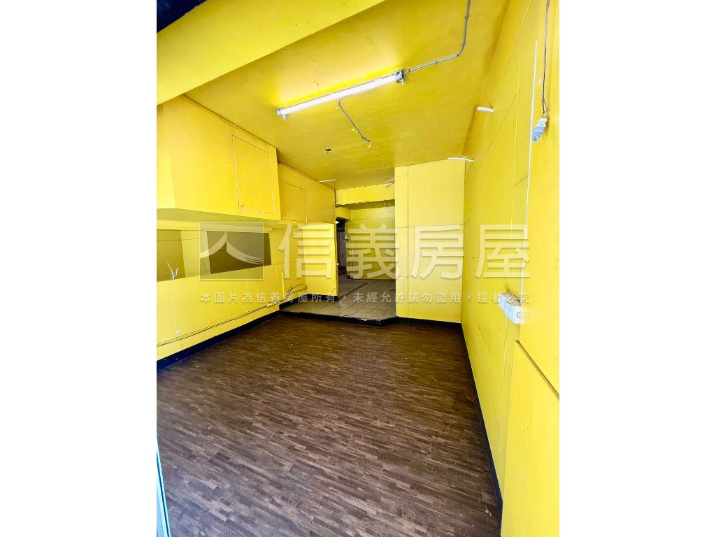 星雲人潮發財金店面房屋室內格局與周邊環境