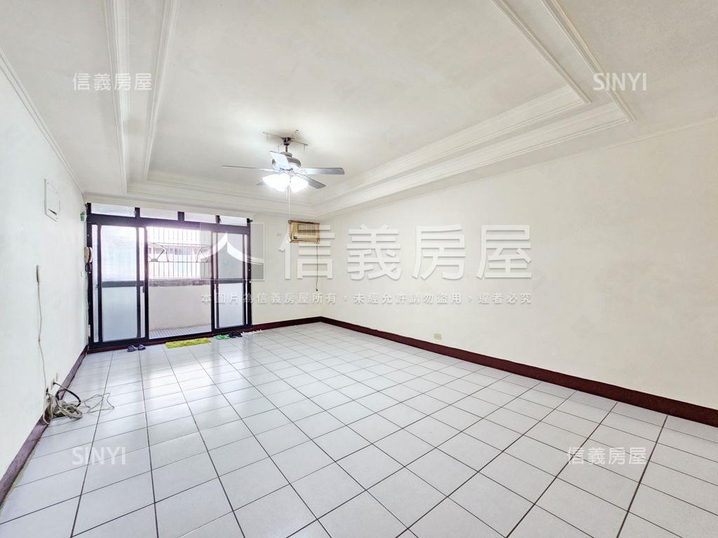 專任大地庭園三房車位房屋室內格局與周邊環境