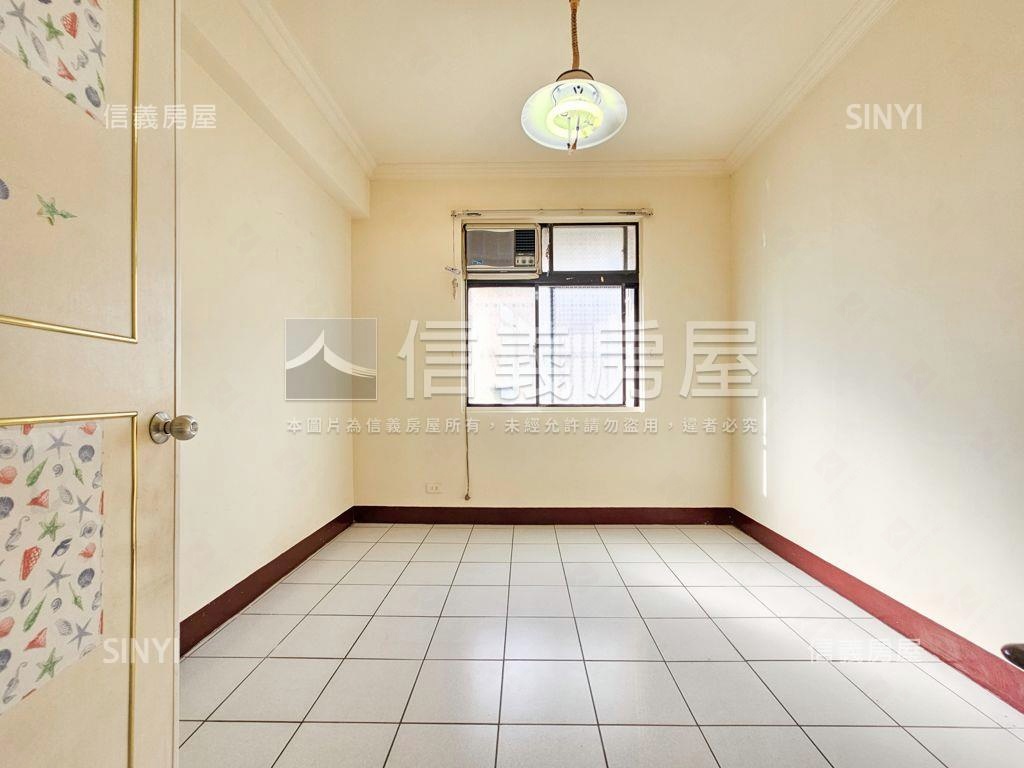 專任大地庭園三房車位房屋室內格局與周邊環境