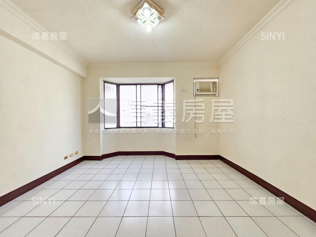 專任大地庭園三房車位房屋室內格局與周邊環境