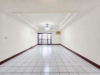 專任大地庭園三房車位