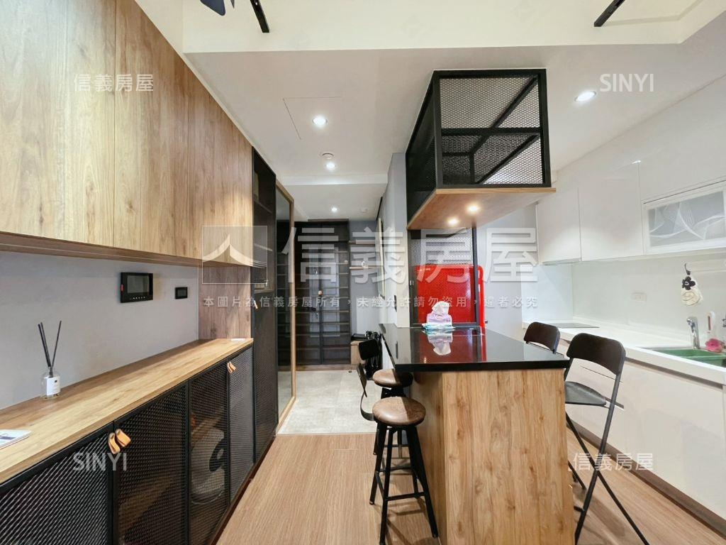 Ｊ１２溫馨家庭電動車位房屋室內格局與周邊環境