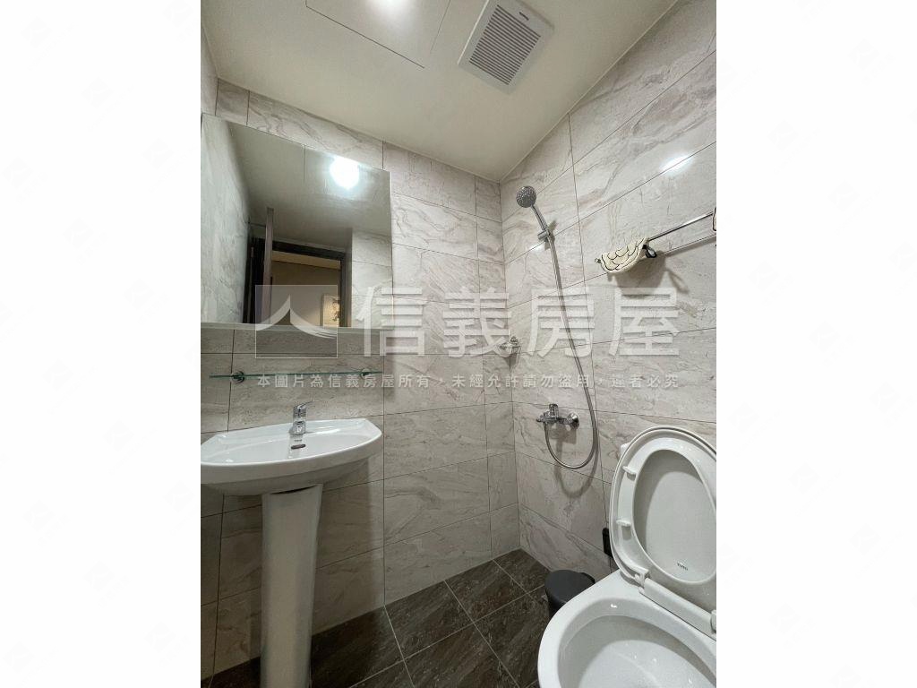 Ｊ１２溫馨家庭電動車位房屋室內格局與周邊環境