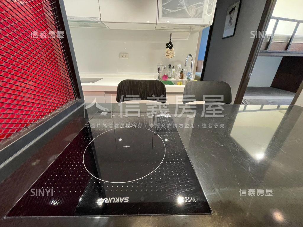 Ｊ１２溫馨家庭電動車位房屋室內格局與周邊環境