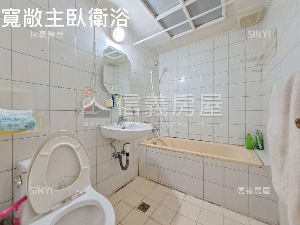 和平實小敦南四房坡平車位房屋室內格局與周邊環境