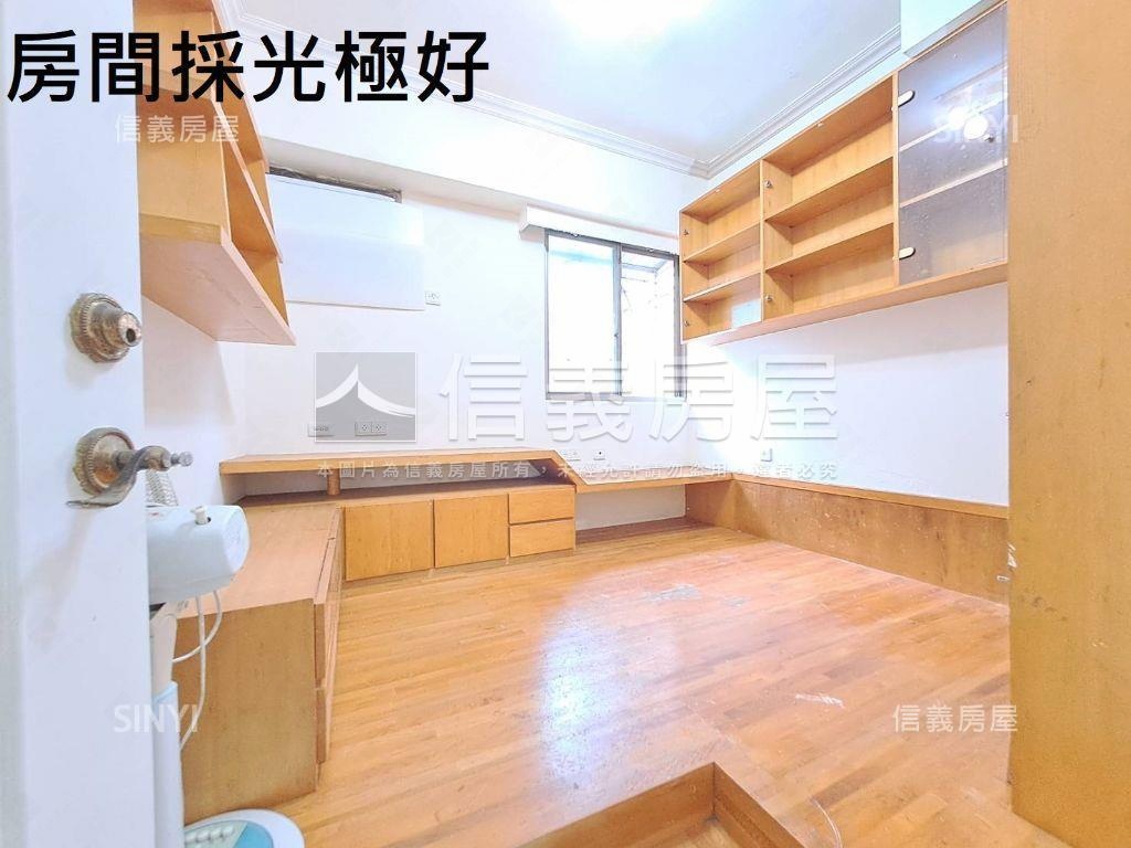 和平實小敦南四房坡平車位房屋室內格局與周邊環境