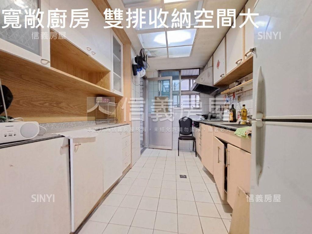 和平實小敦南四房坡平車位房屋室內格局與周邊環境