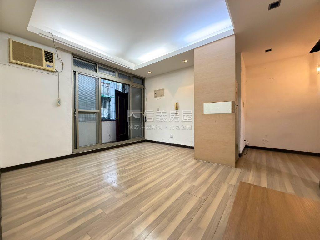 近板橋邊間三房房屋室內格局與周邊環境