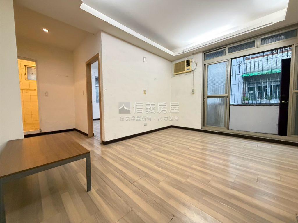 近板橋邊間三房房屋室內格局與周邊環境