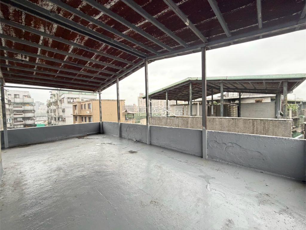 近板橋邊間三房房屋室內格局與周邊環境