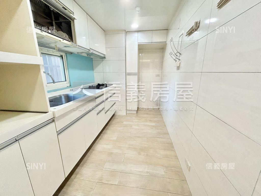 大時代花園。面中庭美屋房屋室內格局與周邊環境