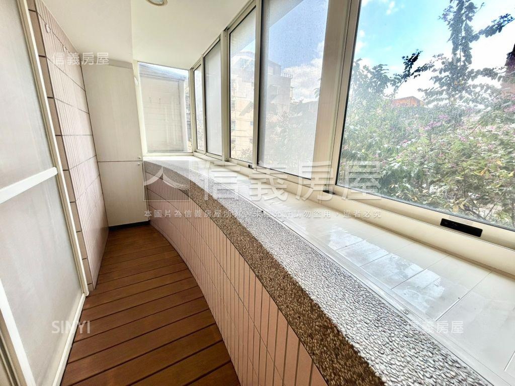 大時代花園。面中庭美屋房屋室內格局與周邊環境