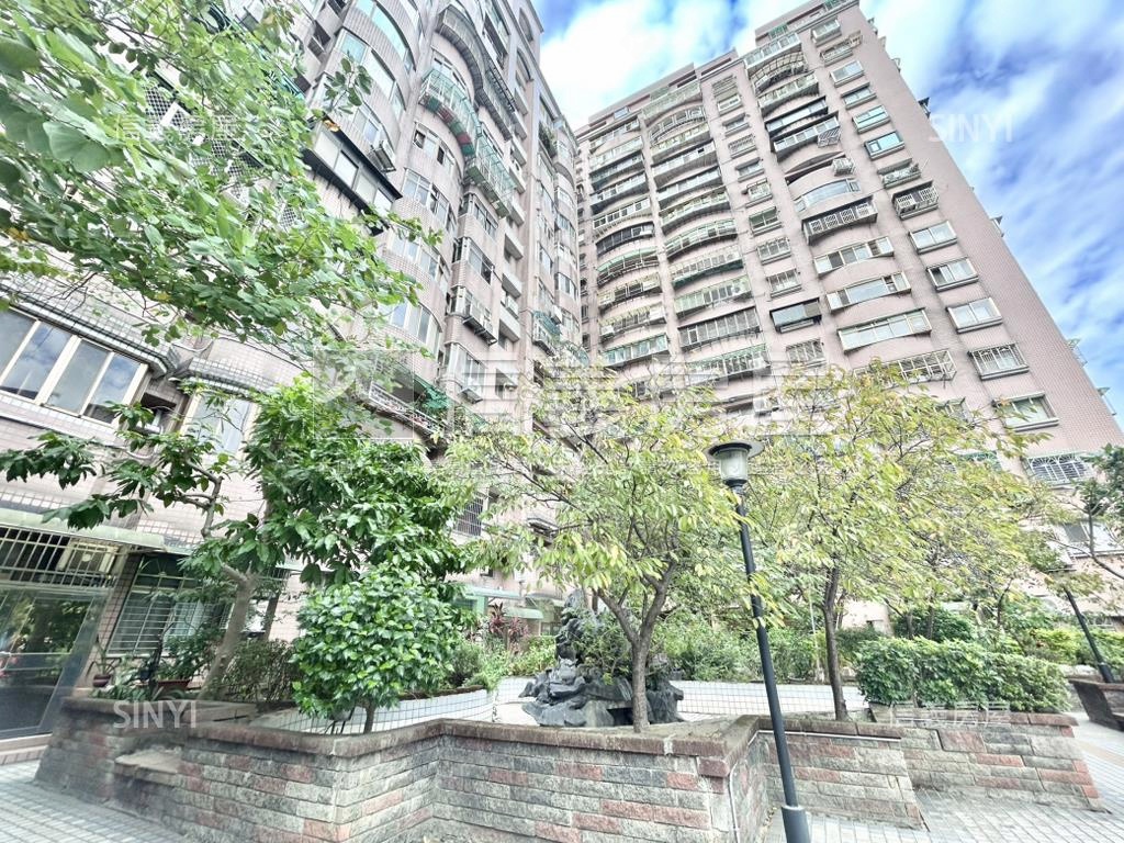 大時代花園。面中庭美屋房屋室內格局與周邊環境