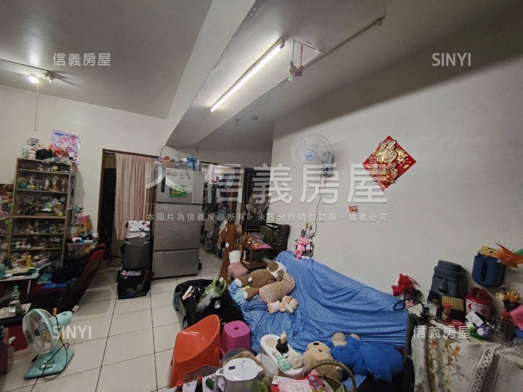 近中興商圈稀有正三房車位房屋室內格局與周邊環境