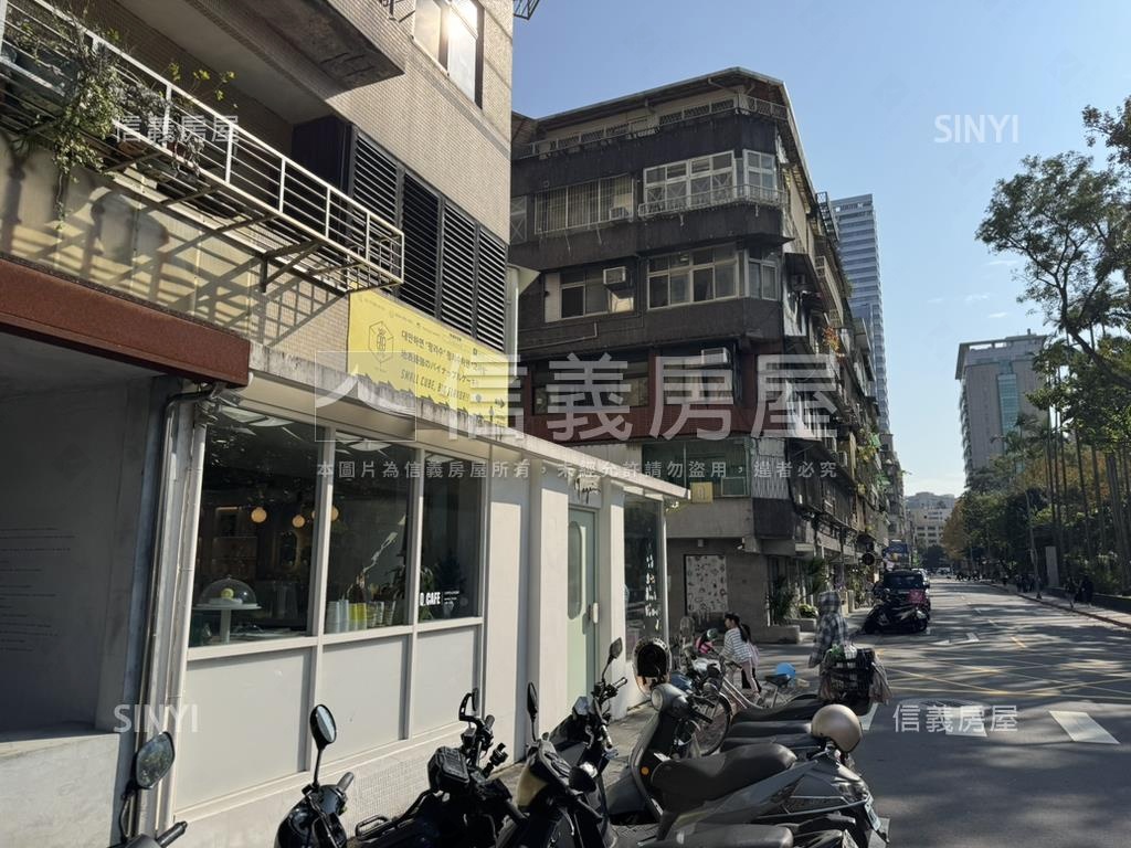 大巨蛋三角窗店面房屋室內格局與周邊環境