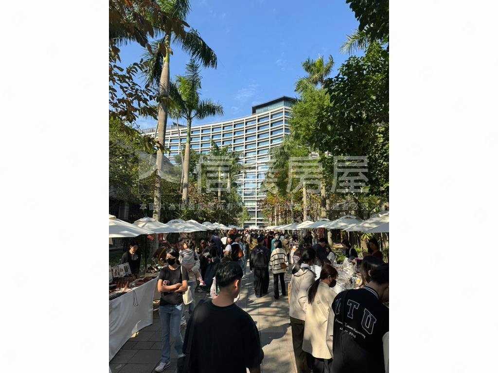 大巨蛋三角窗店面房屋室內格局與周邊環境