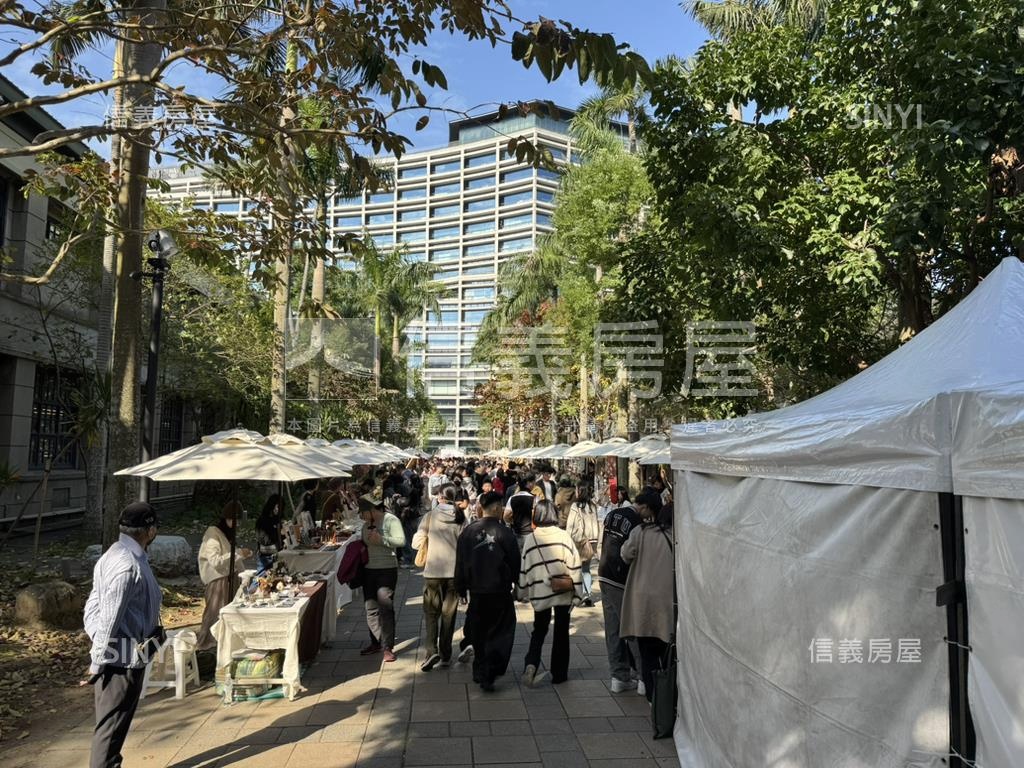 大巨蛋三角窗店面房屋室內格局與周邊環境