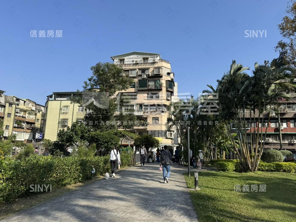 大巨蛋三角窗店面房屋室內格局與周邊環境