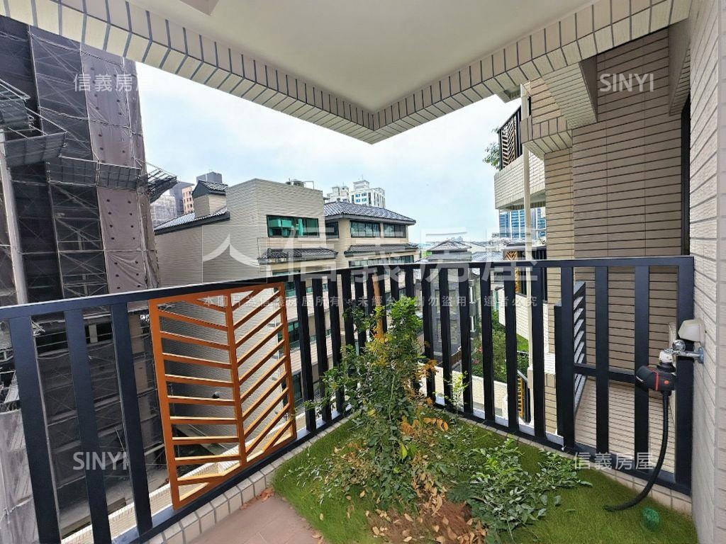 高大全新低總價兩房車位房屋室內格局與周邊環境