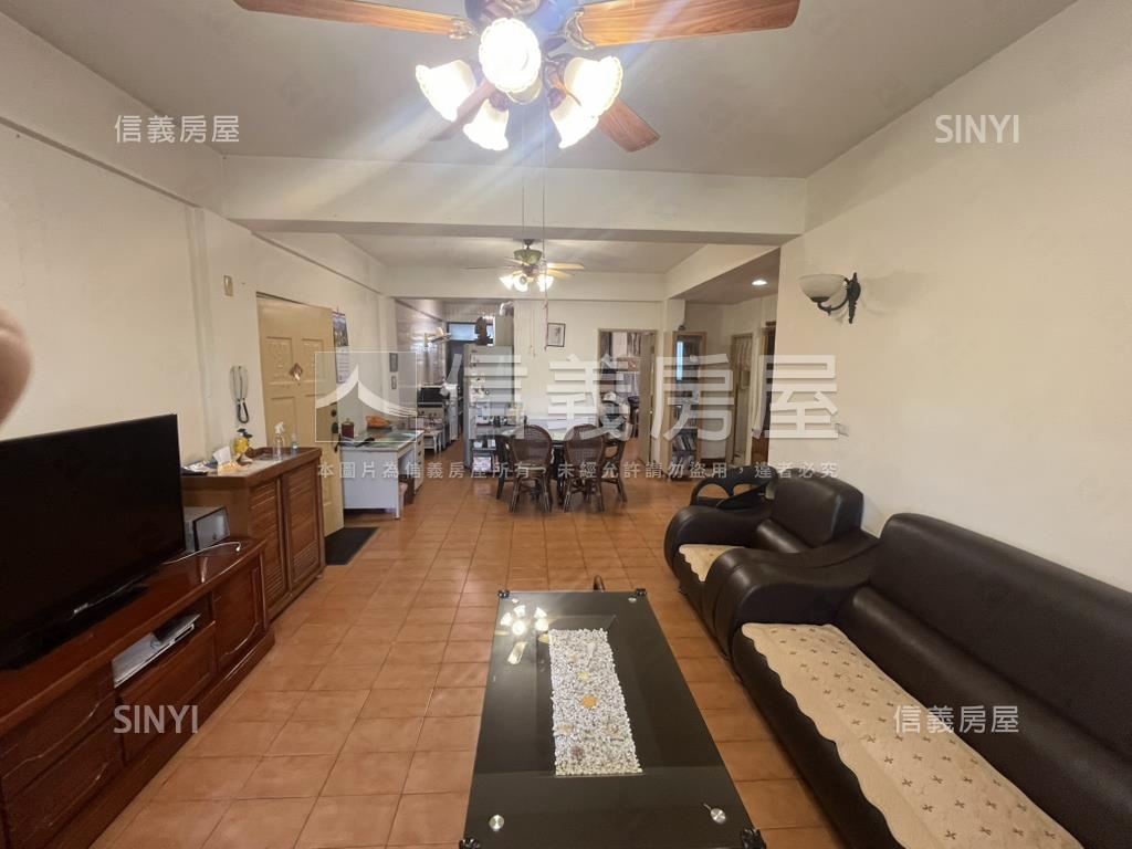 三面採光河畔景觀美公寓房屋室內格局與周邊環境