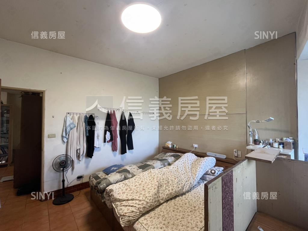 三面採光河畔景觀美公寓房屋室內格局與周邊環境