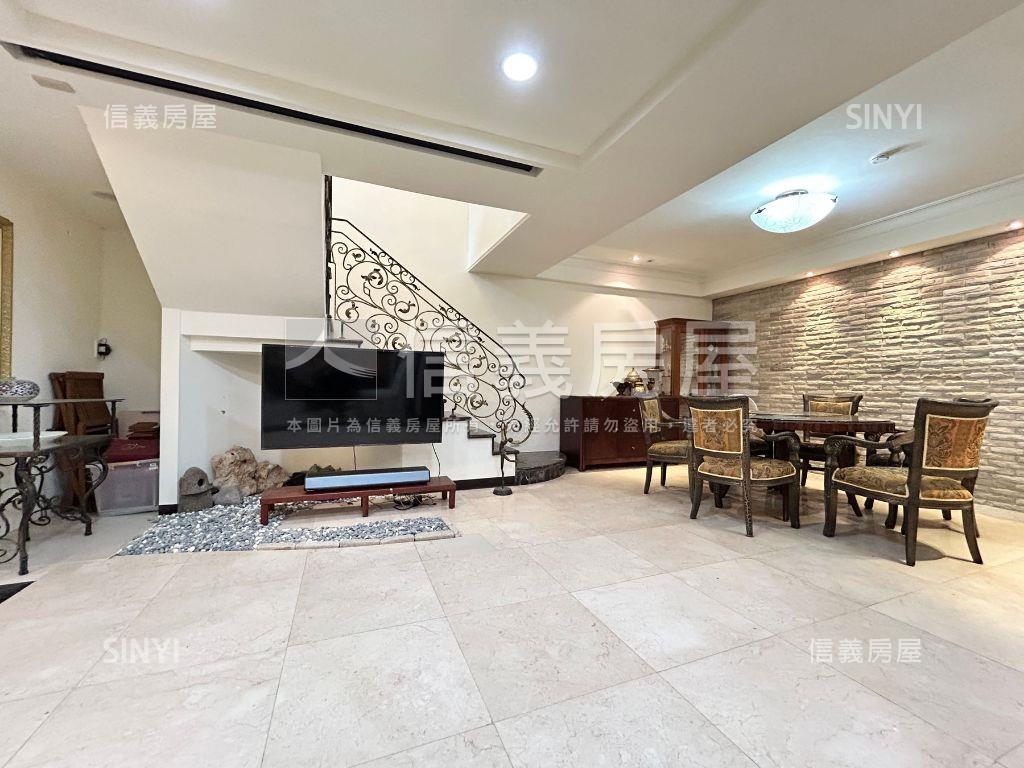 馥記稀有自住＆出租雙用宅房屋室內格局與周邊環境