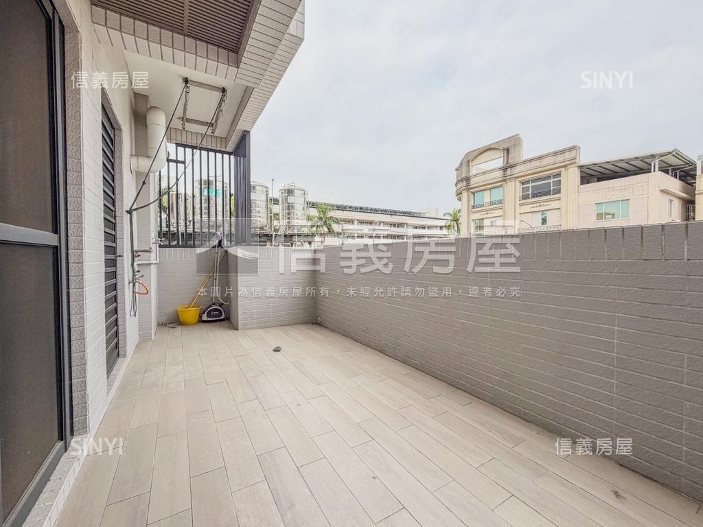 全新未住裝潢美二房房屋室內格局與周邊環境