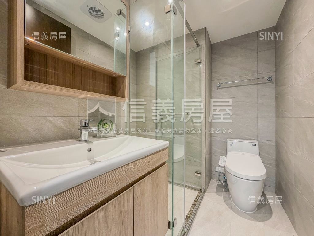 全新未住裝潢美二房房屋室內格局與周邊環境