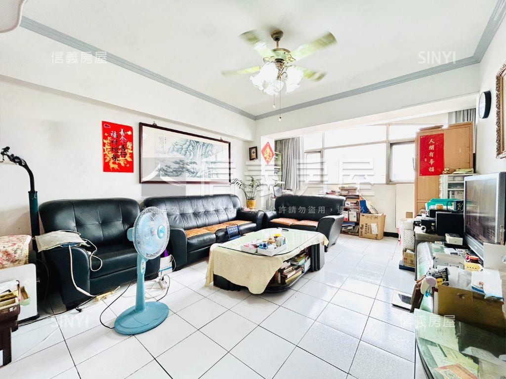 湖國大第１０１四大房車位房屋室內格局與周邊環境