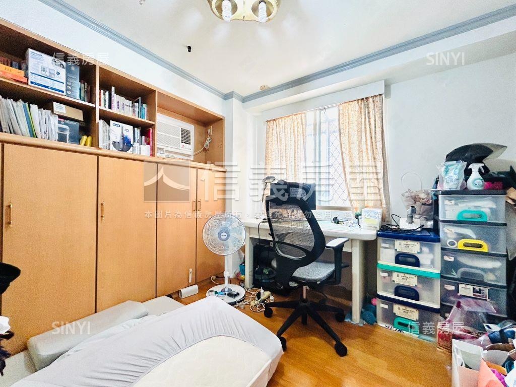 湖國大第１０１四大房車位房屋室內格局與周邊環境