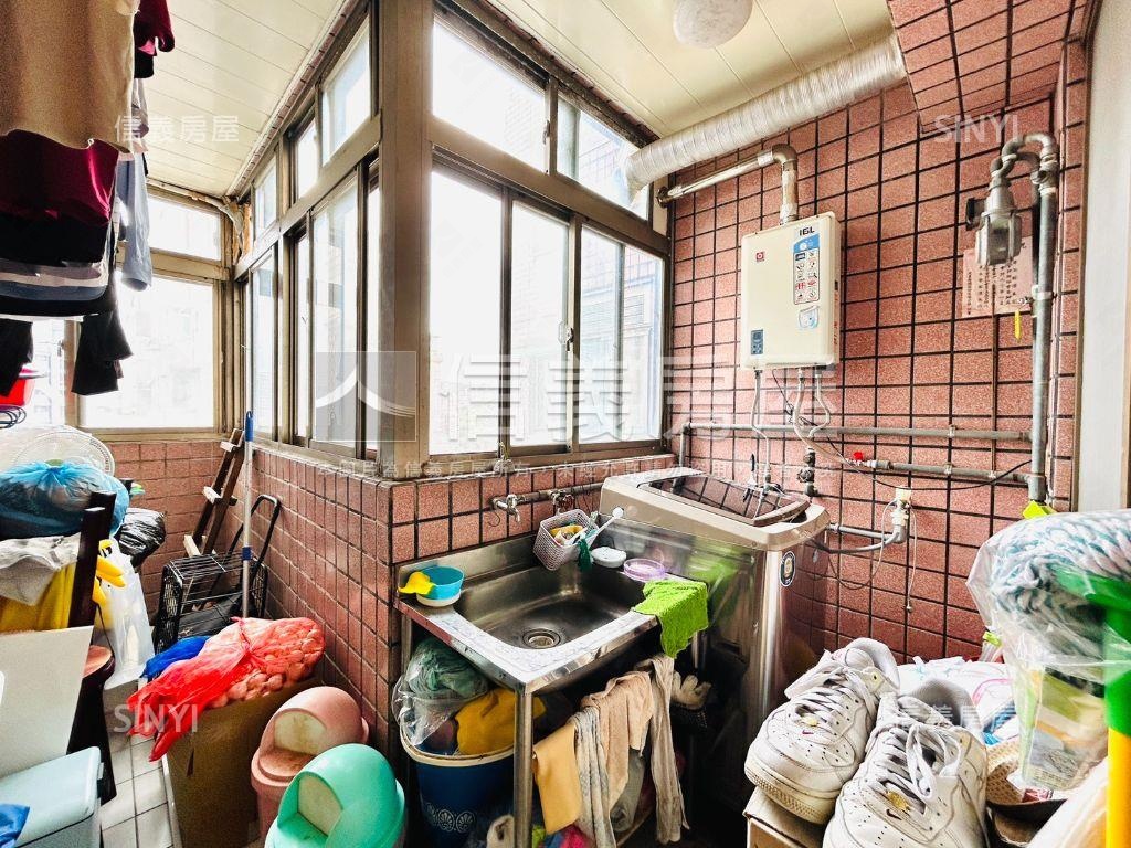 湖國大第１０１四大房車位房屋室內格局與周邊環境