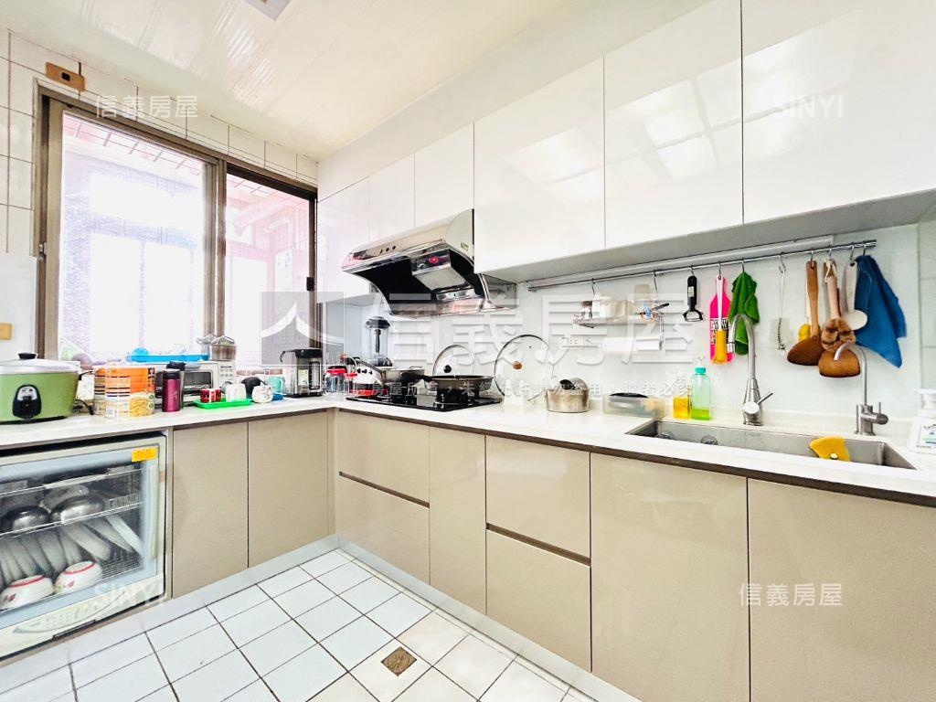 湖國大第１０１四大房車位房屋室內格局與周邊環境