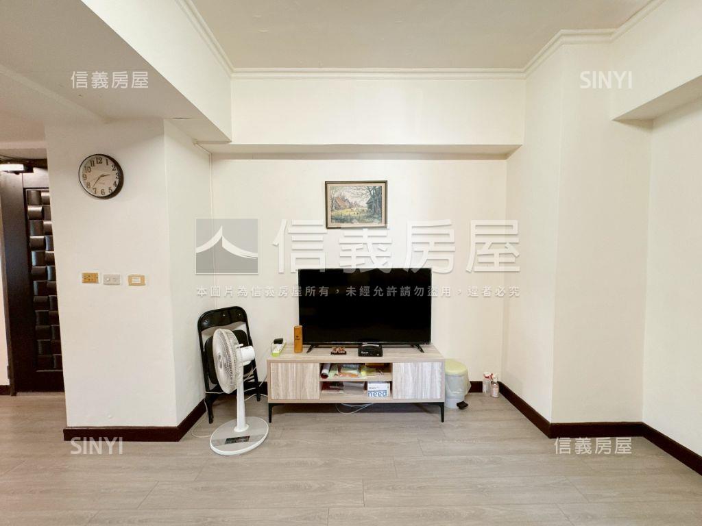 國家大第裝潢採光四房車位房屋室內格局與周邊環境