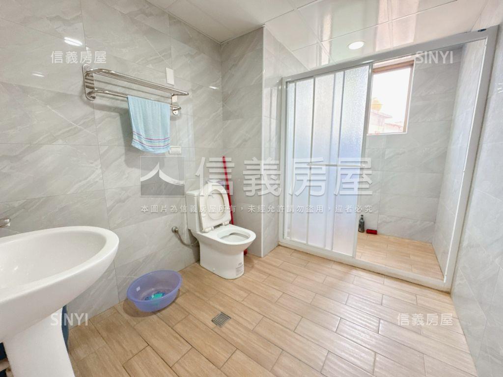 國家大第裝潢採光四房車位房屋室內格局與周邊環境