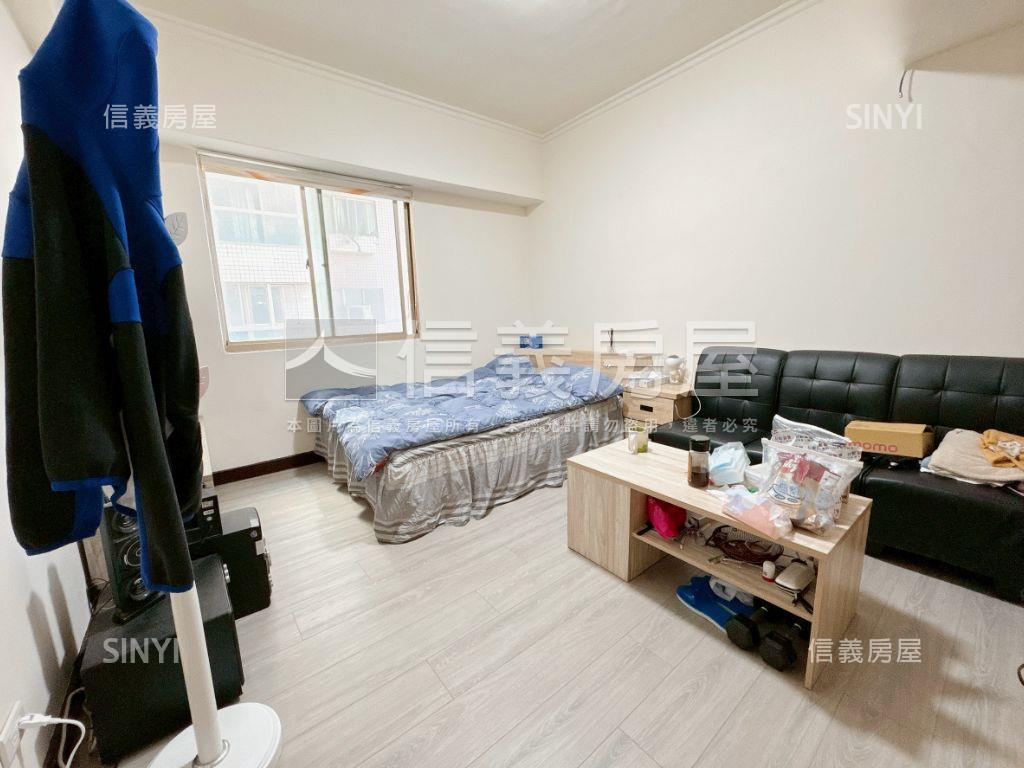 國家大第裝潢採光四房車位房屋室內格局與周邊環境