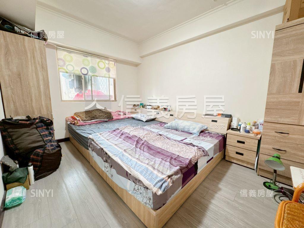 國家大第裝潢採光四房車位房屋室內格局與周邊環境