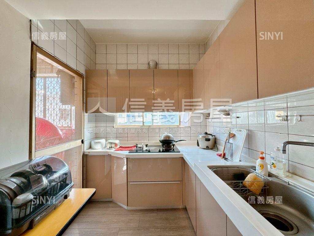 國家大第裝潢採光四房車位房屋室內格局與周邊環境